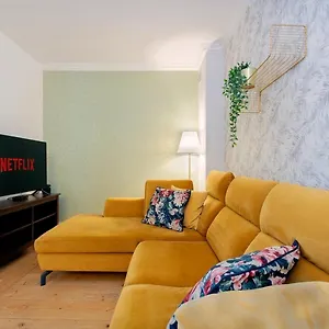 Prime Location Apartament